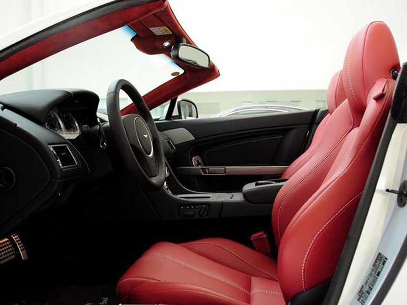 2011款 阿斯顿马丁V8 Vantage 4.7 Sportshift Roadster