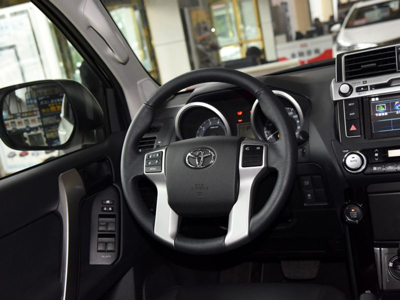 2016款 丰田普拉多 2.7L 自动豪华版
