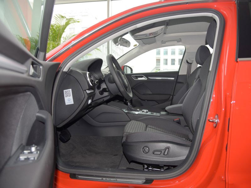 2015款 奥迪A3 Sportback e-tron 舒适型